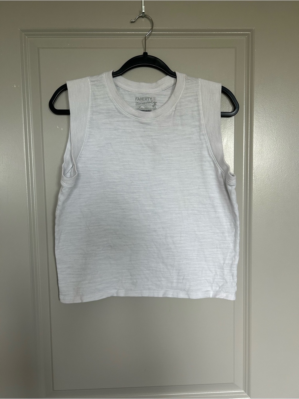 Faherty Women’s Classic White Organic Cotton Tank Top